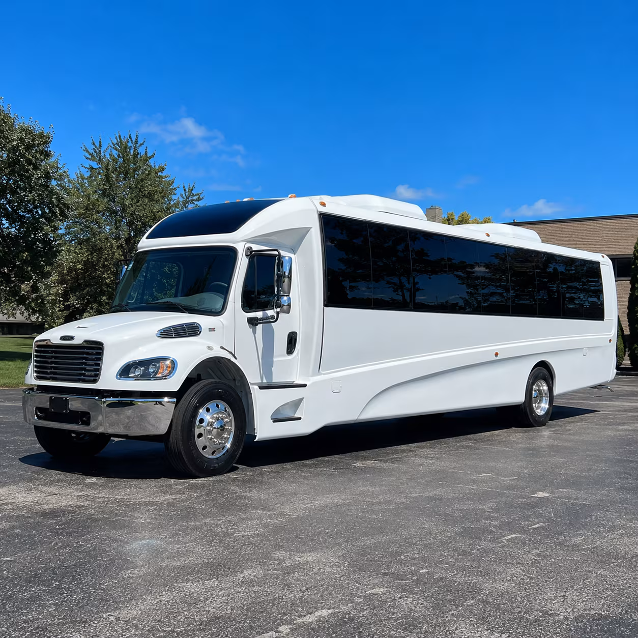 macon 18 passenger minibus
