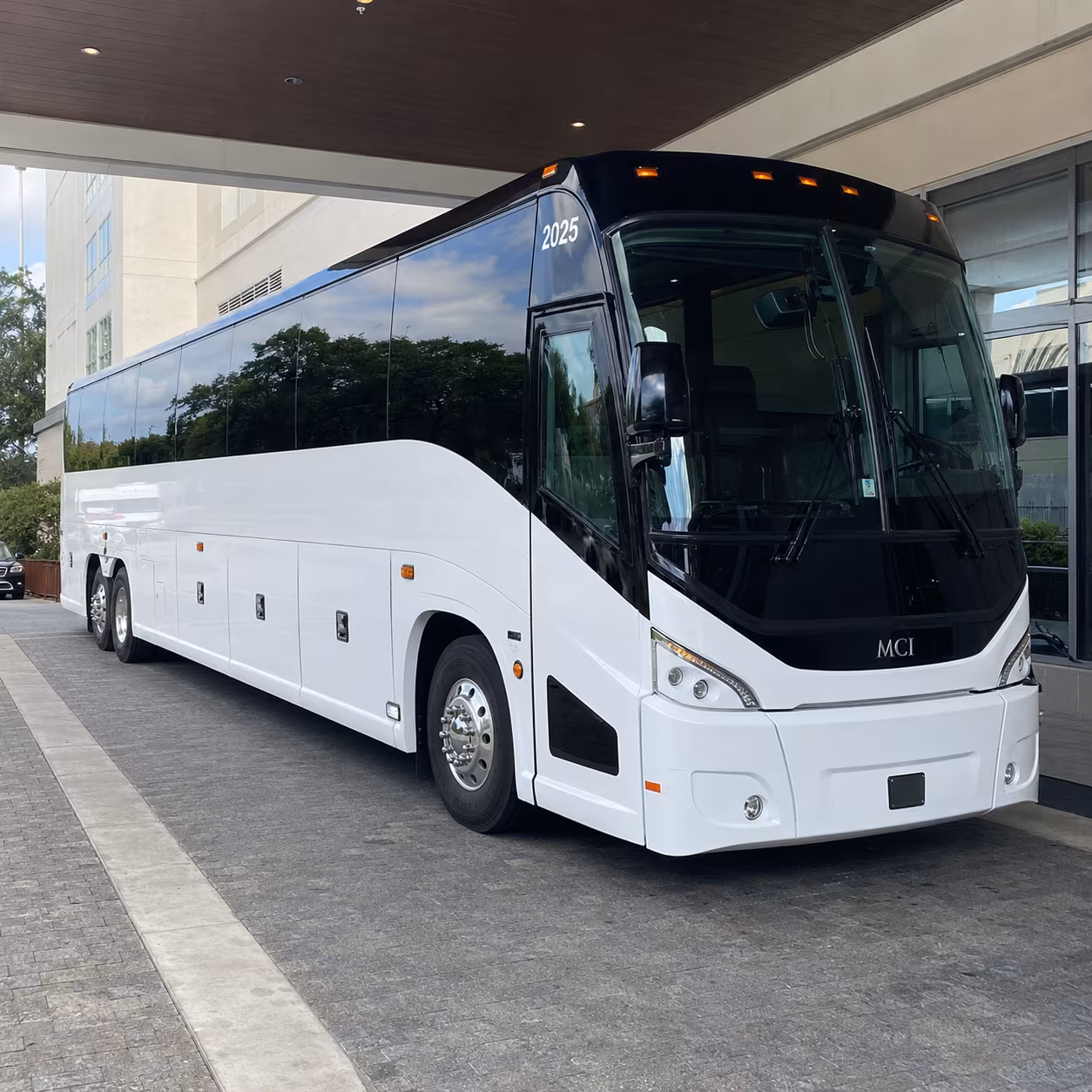 macon 54 passenger charter bus