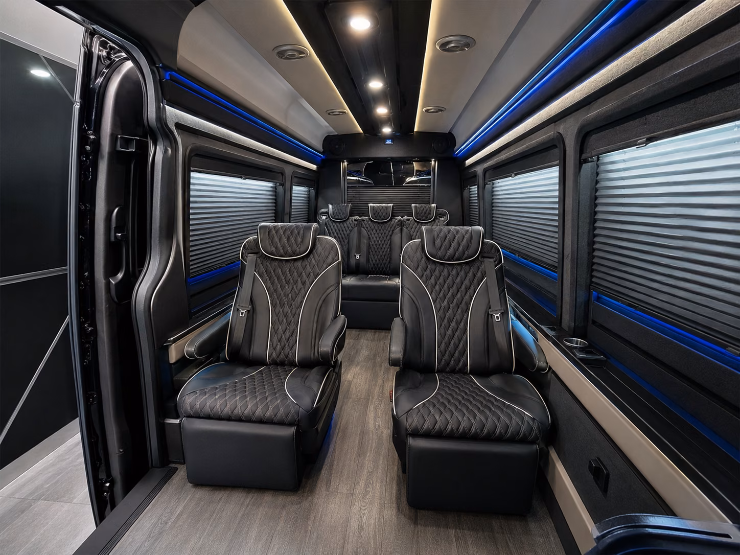 tailgate and game day buses for mercer university events